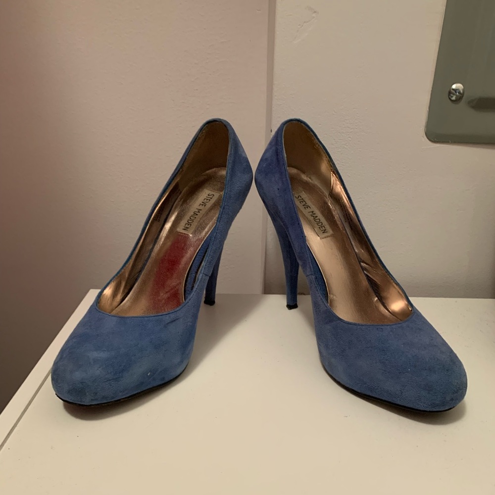 Size 9 Blue Round Toe Steve Madden Pumps